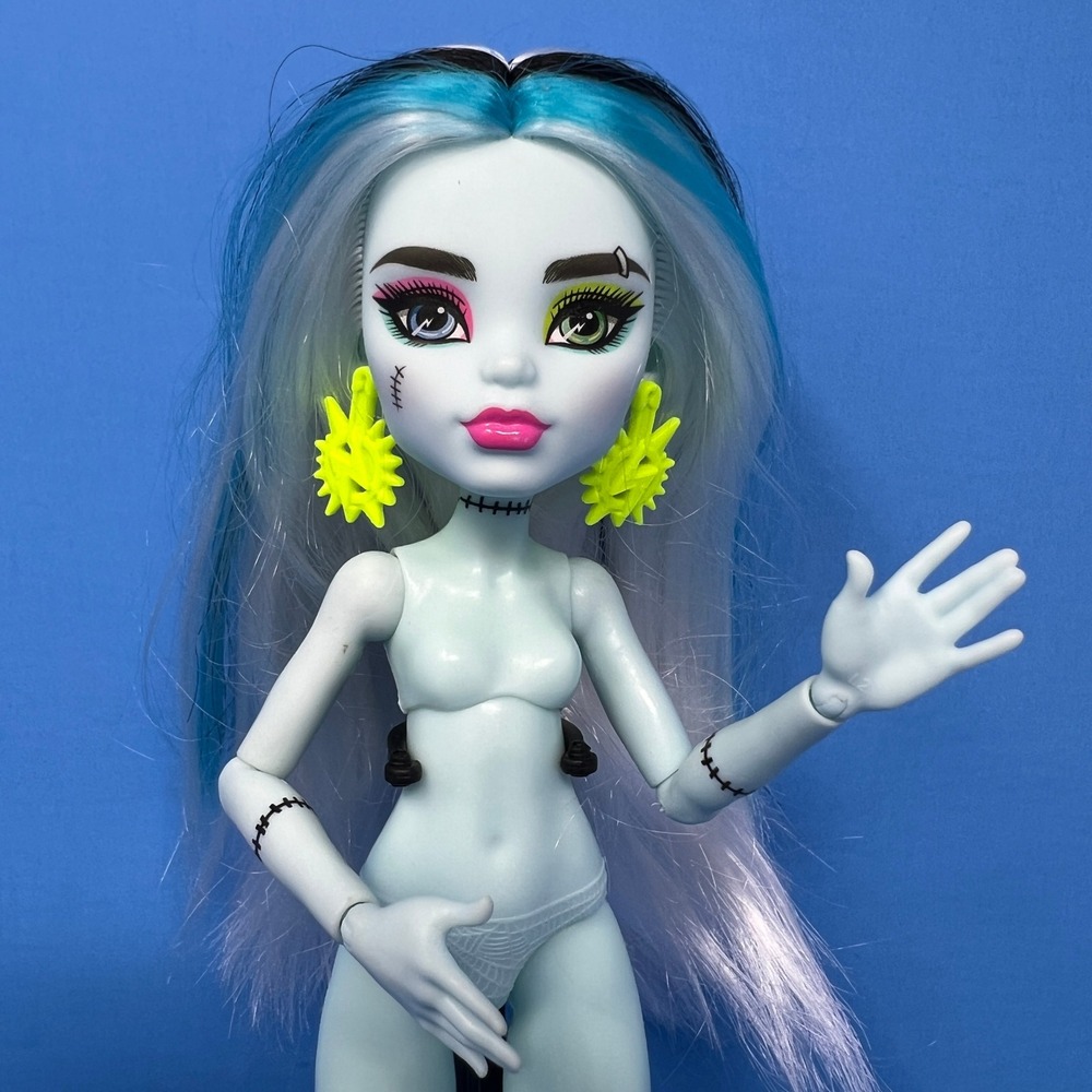 Monster High Frankie Stein Doll G3 Reboot‎ Blue Articulated 2022 Prosthetic Leg